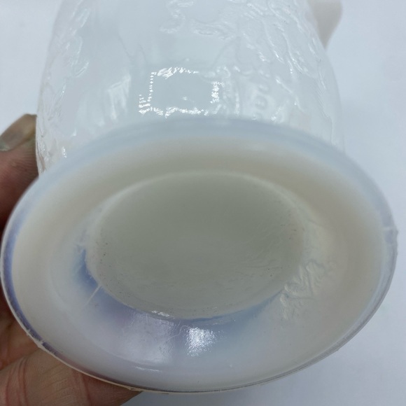 MacBeth Evans Glass AMERICAN SWEETHEART Monax Footed Creamer opal moonstone - Picture 6 of 10